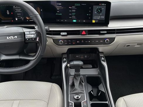 New 2026 Kia Sorento S w/ S Panoramic Sunroof Package FWD image 22