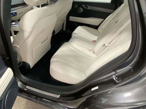 Used 2024 Genesis G80 image 8