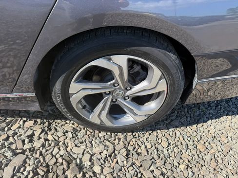 Used 2020 Honda Accord EX image 9