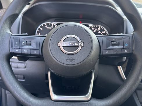 Used 2022 Nissan Rogue SV image 24