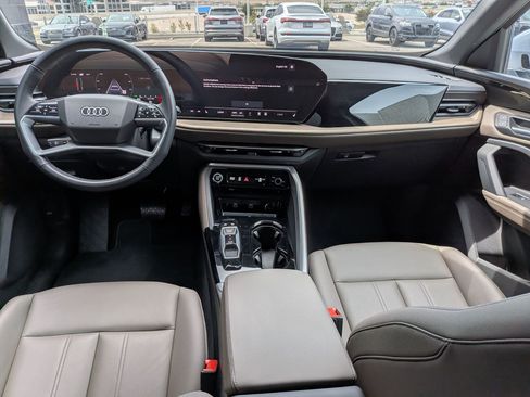 Used 2025 Audi Q5 Premium w/ Convenience Package AWD/4WD image 25