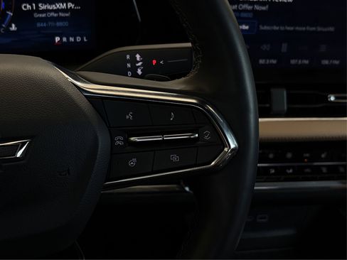 Used 2025 Chevrolet Equinox ACTIV w/ Safety and Technology Package image 30