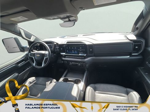 Certified 2024 Chevrolet Silverado 2500 LTZ w/ LTZ Convenience Package image 32