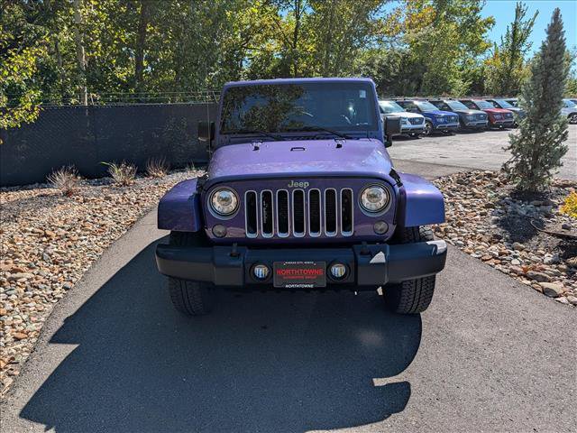 Used 2017 Jeep Wrangler Unlimited Sahara w/ Connectivity Group AWD/4WD image 8