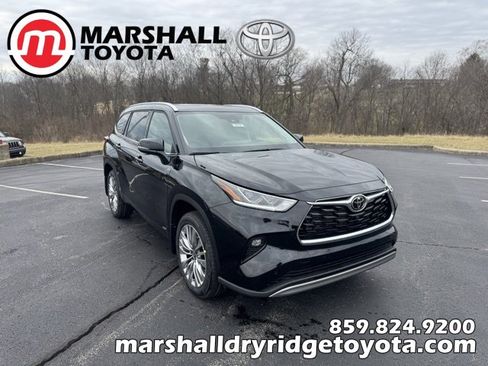 New 2026 Toyota Highlander Platinum image 1