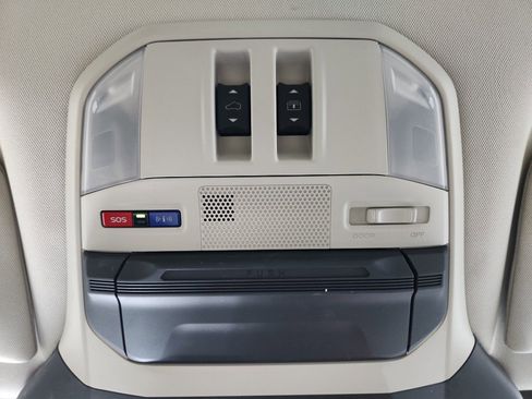 Used 2023 Subaru Ascent Limited w/ Technology Package image 29