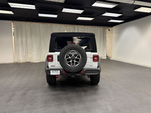 Used 2024 Jeep Wrangler Unlimited Rubicon w/ Convenience Group image 4
