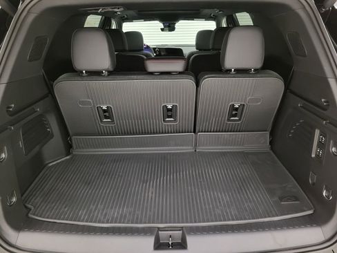 New 2026 Chevrolet Traverse RS w/ LPO, Floor Liner Package image 33