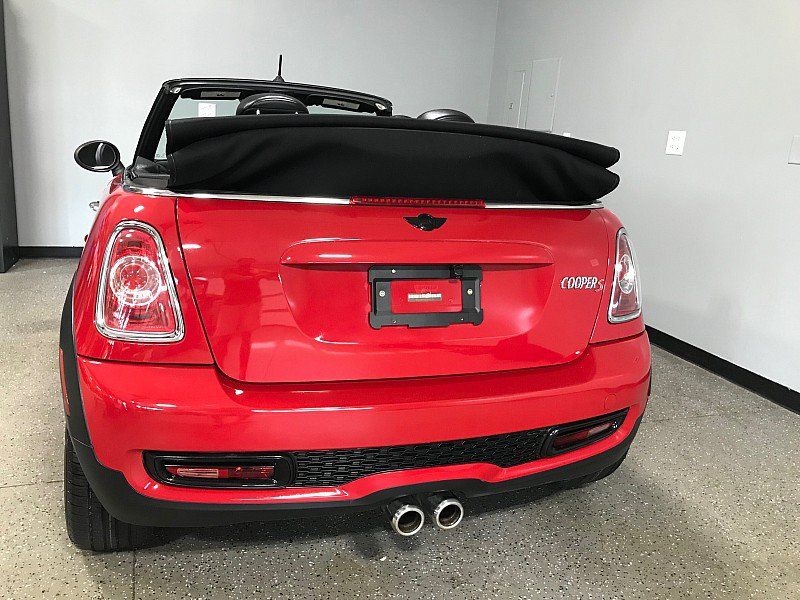 Used 2013 MINI Cooper S w/ Technology Pkg 2 FWD image 7