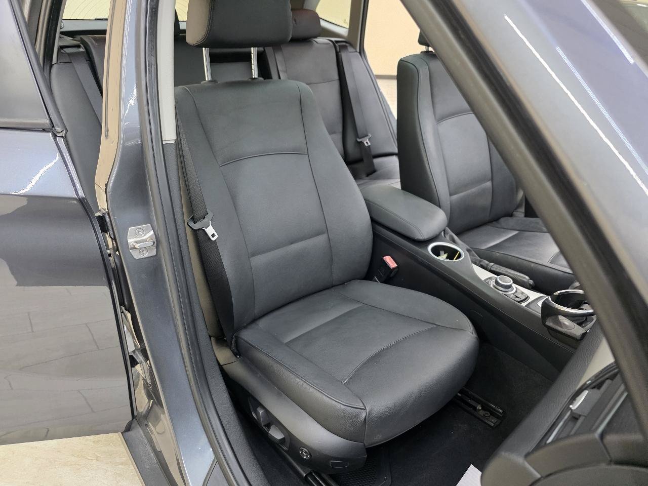 Used 2015 BMW X1 sDrive28i RWD image 19