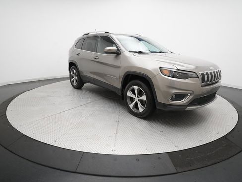 Used 2020 Jeep Cherokee Limited image 13