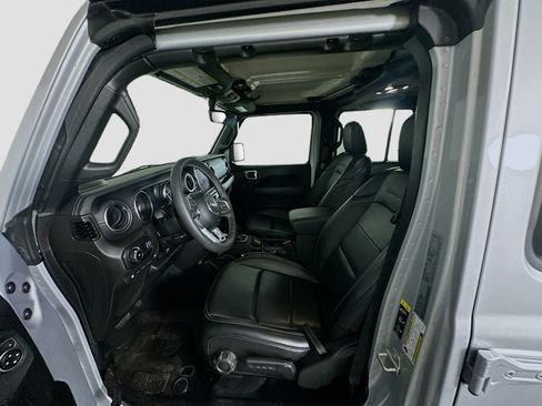 Used 2023 Jeep Wrangler Unlimited Sahara w/ Dual Top Group AWD/4WD image 13
