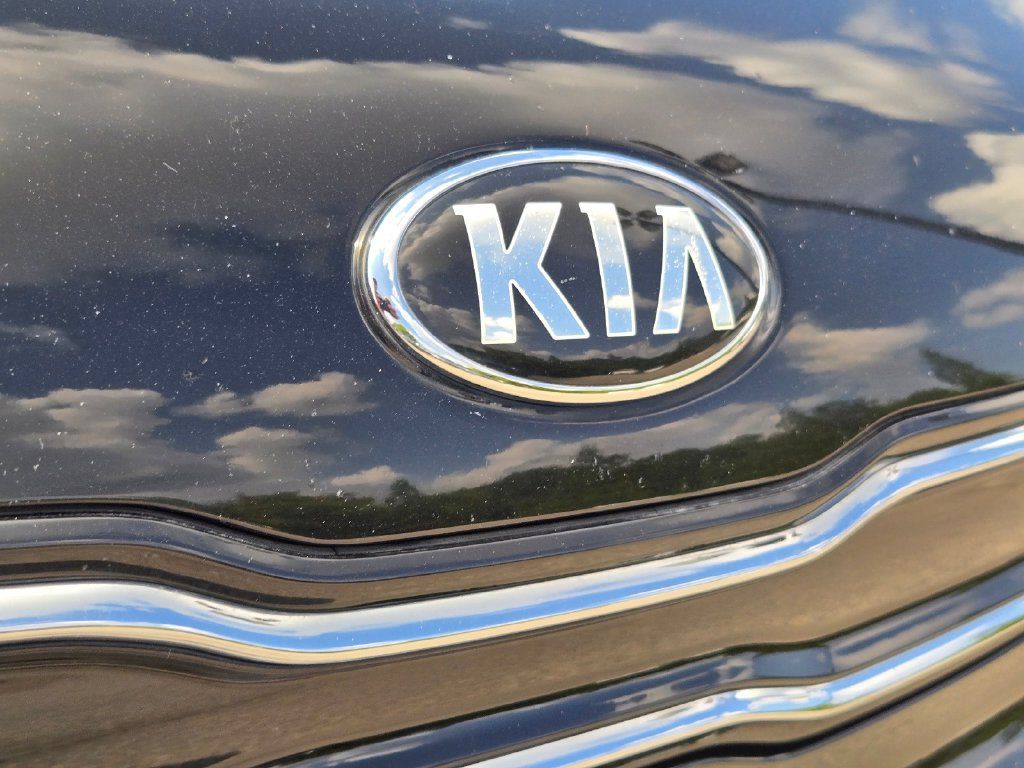 Used 2019 Kia Soul + FWD image 5