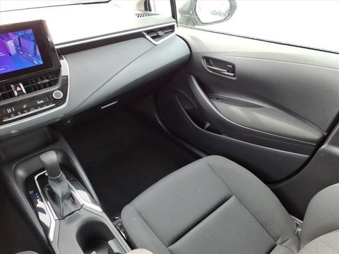 Certified 2025 Toyota Corolla LE image 14