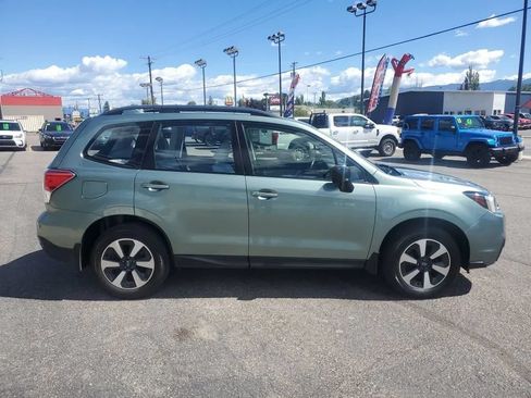 Used 2017 Subaru Forester 2.5i w/ Alloy Wheel Package AWD/4WD image 5