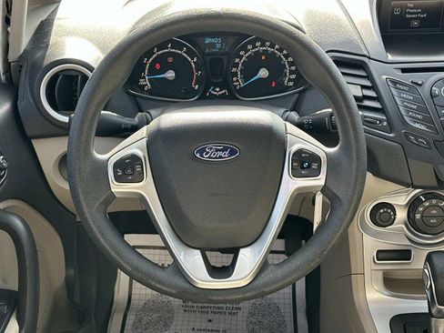 Used 2018 Ford Fiesta SE image 23