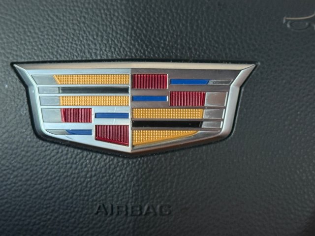 Used 2023 Cadillac XT5 Premium Luxury w/ Technology Package FWD image 5