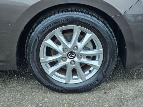 Used 2016 MAZDA MAZDA3 i Touring w/ Popular Equipment Package image 9