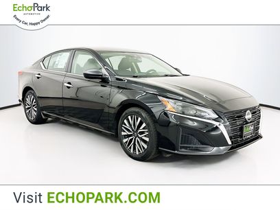 Used 2024 Nissan Altima 2.5 SV
