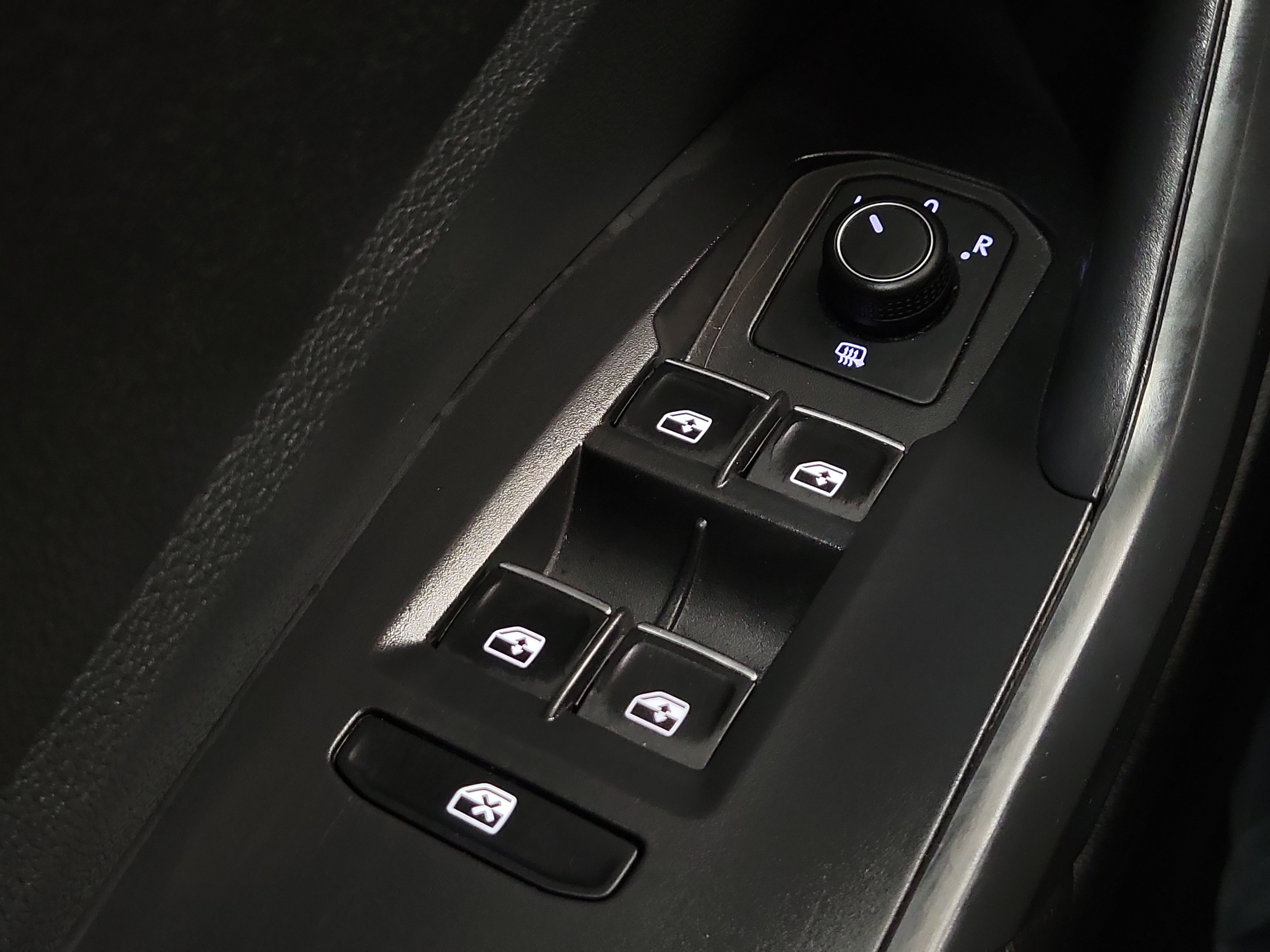 Used 2025 Volkswagen Jetta Sport FWD image 16