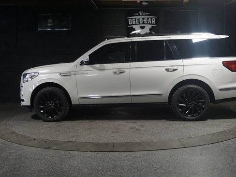 Used 2021 Lincoln Navigator Reserve AWD/4WD image 3