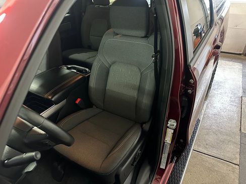 Used 2019 RAM 1500 Big Horn image 32