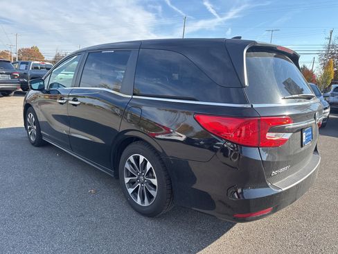 Certified 2024 Honda Odyssey EX-L image 9