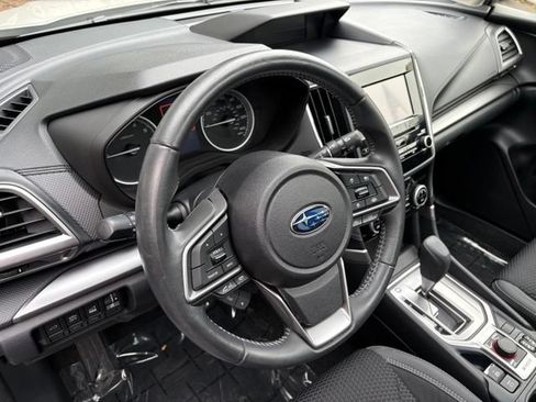 Used 2023 Subaru Forester Premium AWD/4WD image 9