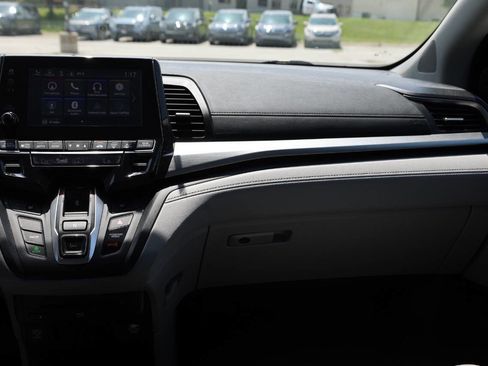 Used 2018 Honda Odyssey EX-L image 27