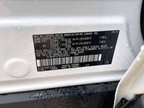 Used 2024 Toyota RAV4 XLE FWD image 33