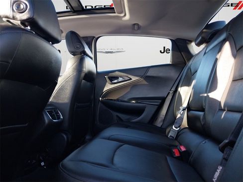 Used 2020 Chevrolet Malibu Premier image 11