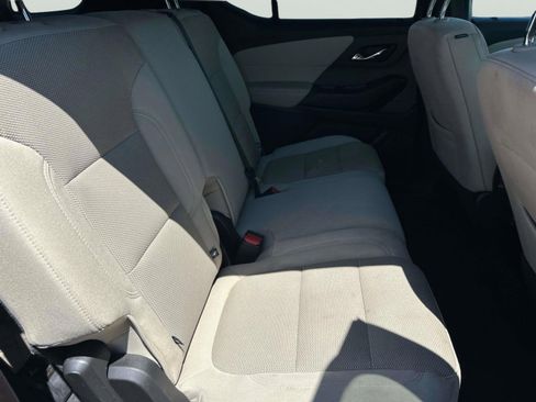 Used 2023 Chevrolet Traverse LS FWD image 20