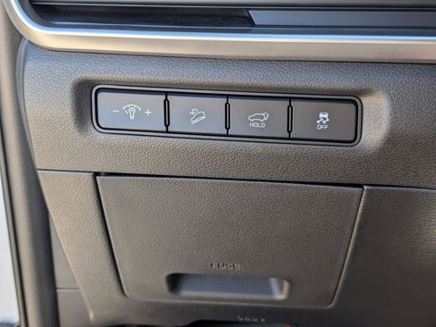 Used 2024 Kia Telluride EX w/ EX Captain's Chair Package image 24