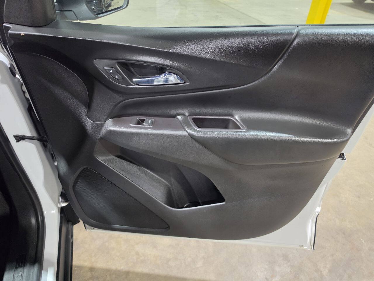 Used 2020 Chevrolet Equinox LT AWD/4WD image 33