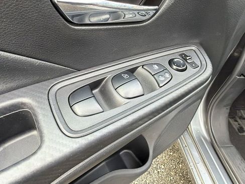 Used 2023 Nissan Versa SV image 19