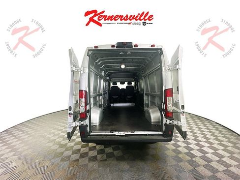 New 2025 RAM ProMaster 2500 w/ Premium Convenience Group image 16