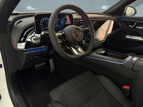 New 2026 Mercedes-Benz E 53 AMG e 4MATIC Sedan image 4