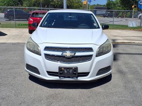 Used 2013 Chevrolet Malibu LS w/ Protection Package FWD image 2