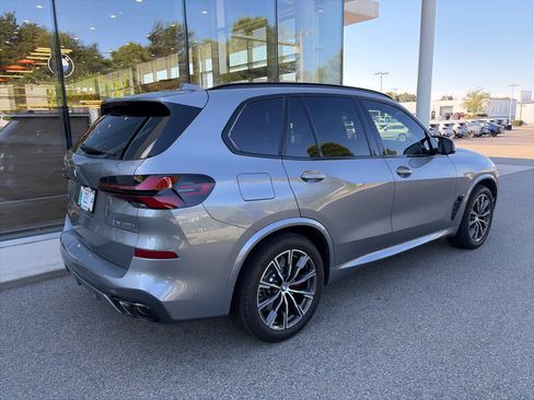 Certified 2026 BMW X5 M60i AWD/4WD image 5