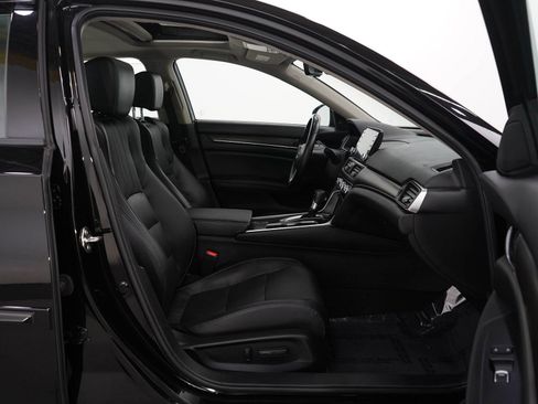 Used 2018 Honda Accord EX-L image 9