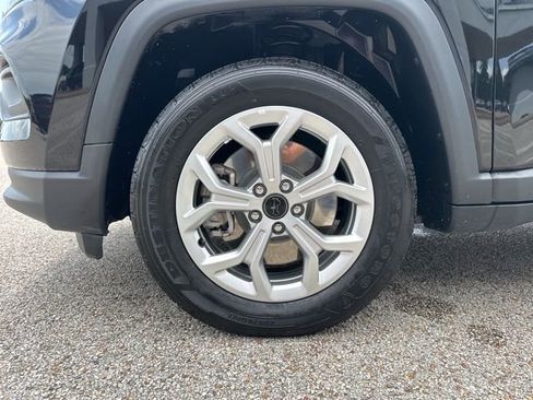 Certified 2025 Jeep Compass Latitude AWD/4WD image 49