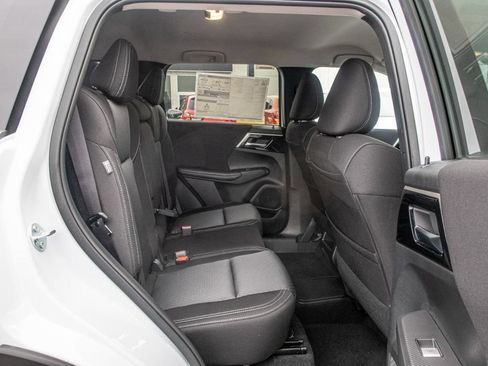New 2025 Mitsubishi Outlander ES AWD/4WD image 14