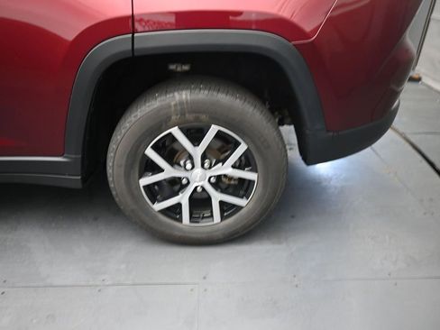 Used 2023 Jeep Grand Cherokee Limited AWD/4WD image 15