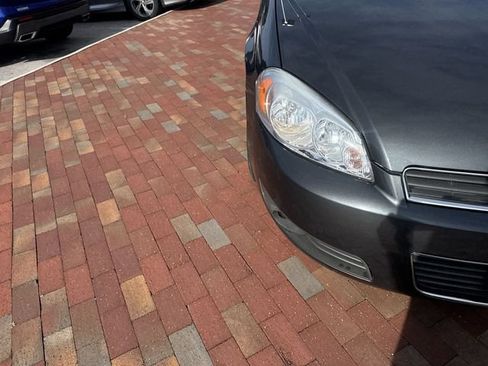 Used 2010 Chevrolet Impala LT w/ Luxury Edition Package FWD image 21