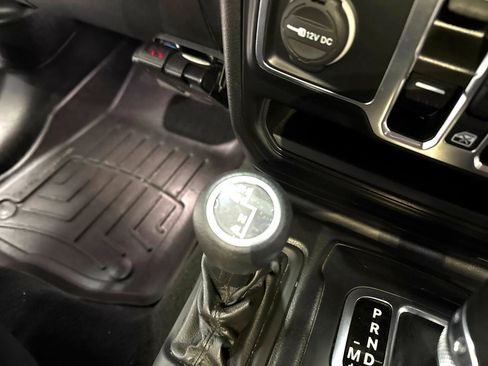 Used 2022 Jeep Gladiator Sport image 42