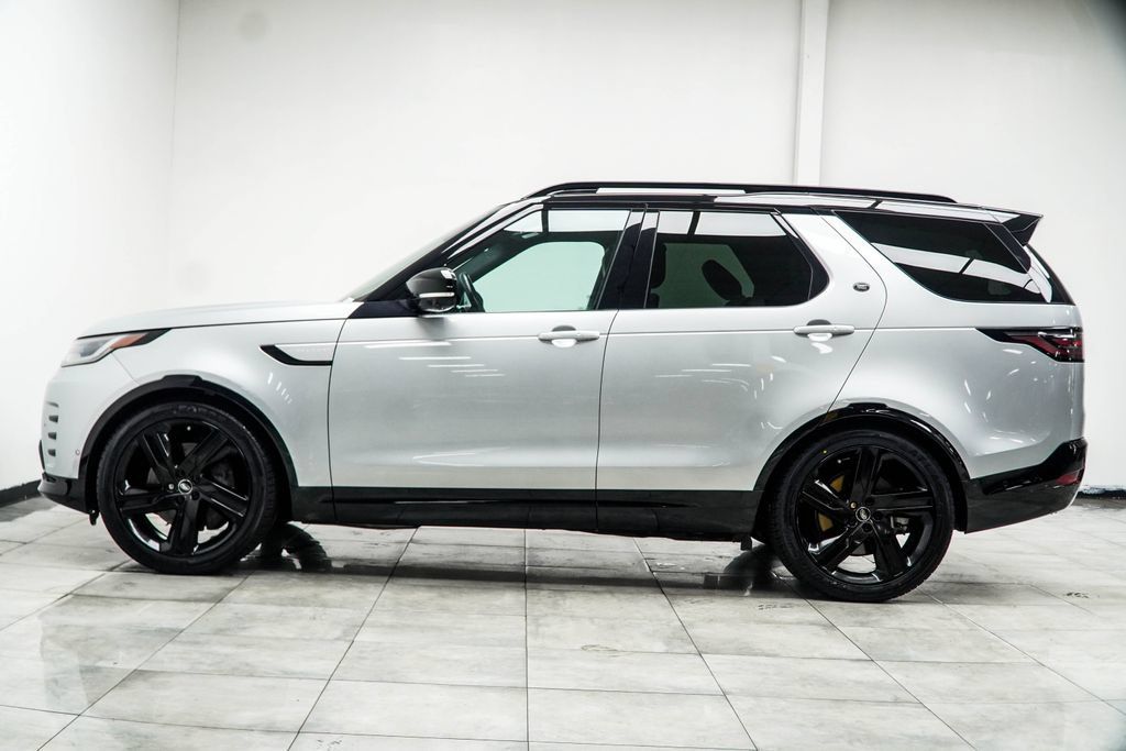Used 2023 Land Rover Discovery HSE R-Dynamic AWD/4WD image 11