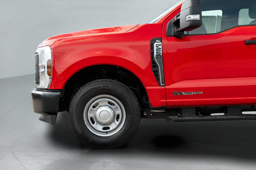 New 2025 Ford F250 XL w/ 360-Degree Camera Package RWD image 13