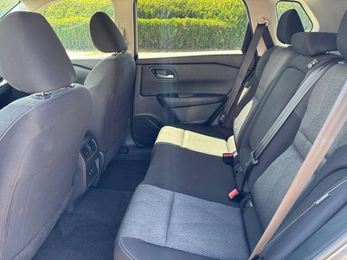 Used 2025 Nissan Rogue SV FWD image 23