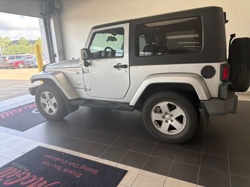 Used 2010 Jeep Wrangler Sahara w/ Trailer Tow Group AWD/4WD image 10