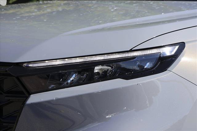 Used 2024 Honda CR-V Sport image 10